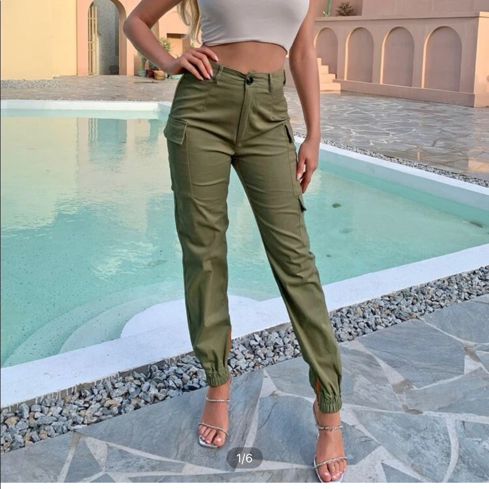 Solid Flap Pocket Cargo Pants.